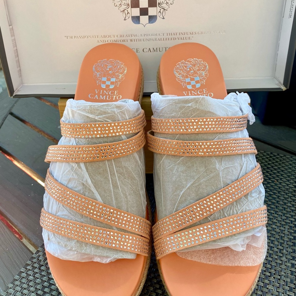 Vince Camuto Strappy Sandals size 8 New